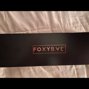 FoxyBae rose gold blow dry brush